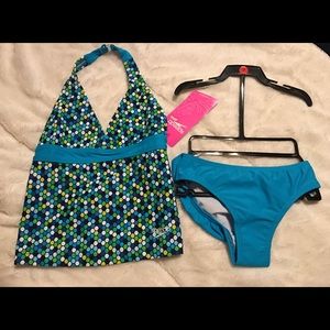 Speedo girls two piece swimsuit Size 6. NWT.